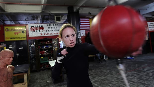 heather-hardy-boxing-training-960.jpg